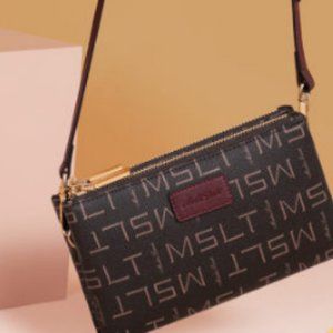 Purse in hand
